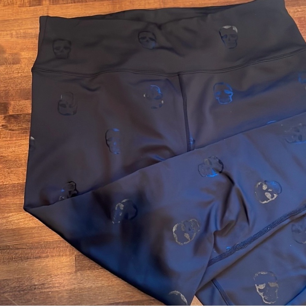 Nanette Lenore Black Skull Leggings, XL